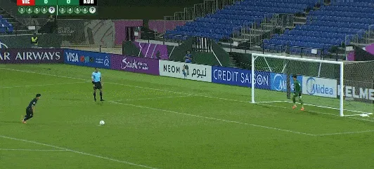 开云体育网页-点球第七轮，裴俊瑞罚丢，阮清闲命中，越南获胜